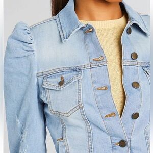 retrofete Ada light wash, distressed, raw edge hem, denim jacket puff sleeve M